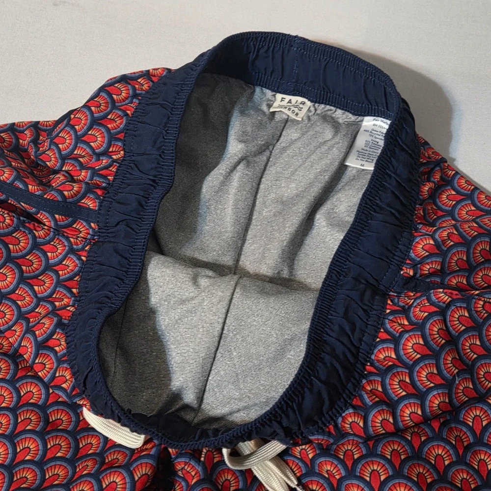 Fair Harbor Swim Trunks Mens Medium Red Navy Blue Scallop Print Lined Shorts‎ M